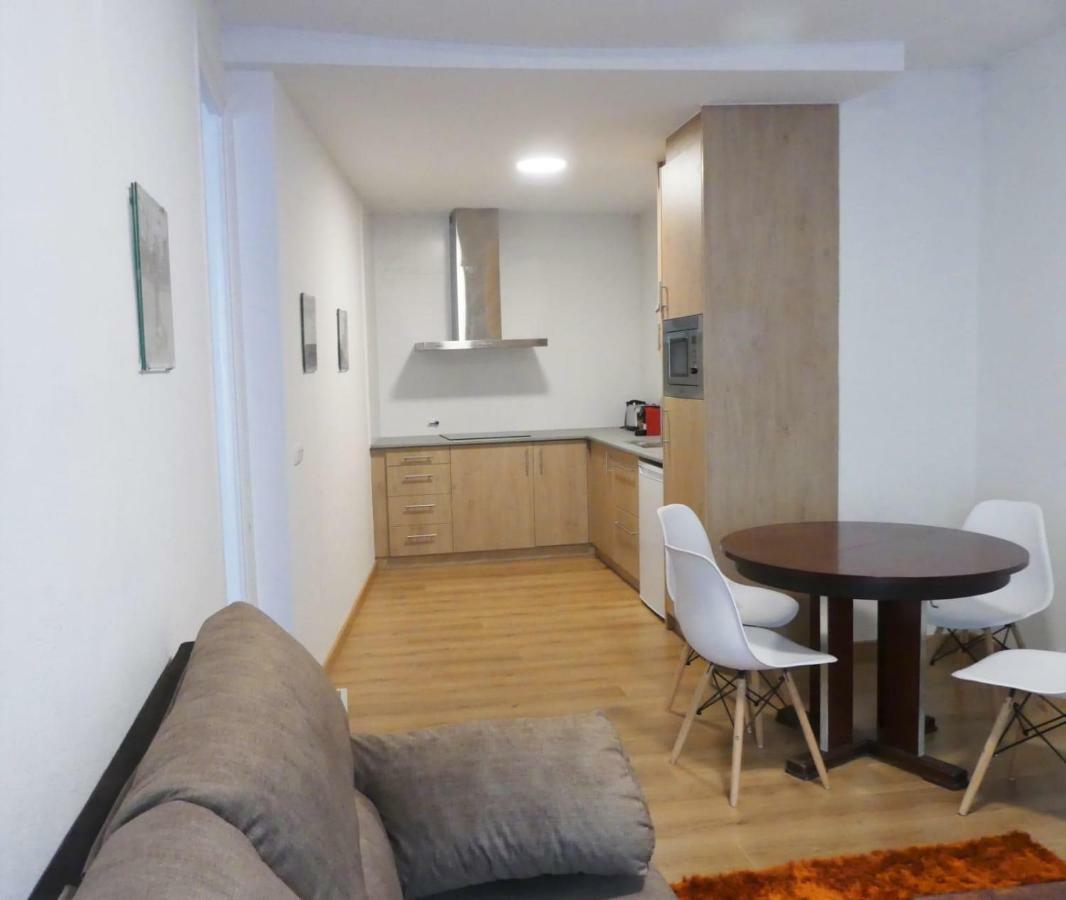 Apt 2 Acollidor Al Centre Historic De Vic Aptgarbi 外观 照片